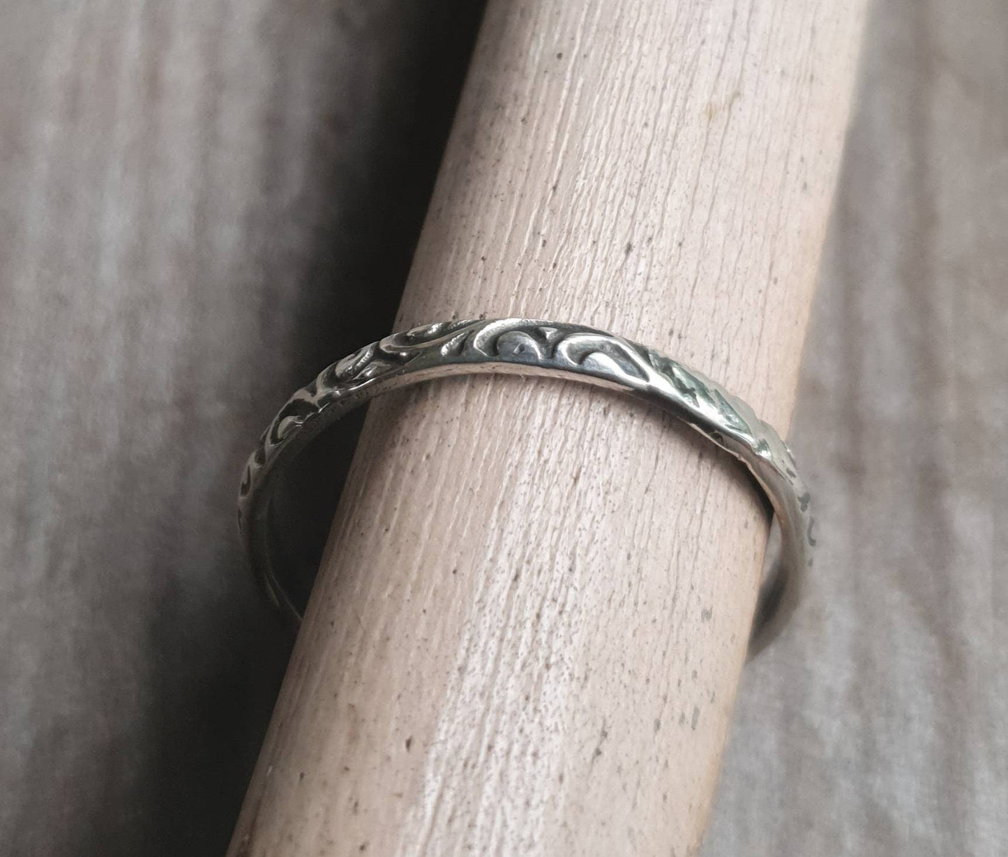 Silver stacker,2mmThin antique band,sterling silver,handmade,vintage scroll,Victorian pattern ring,