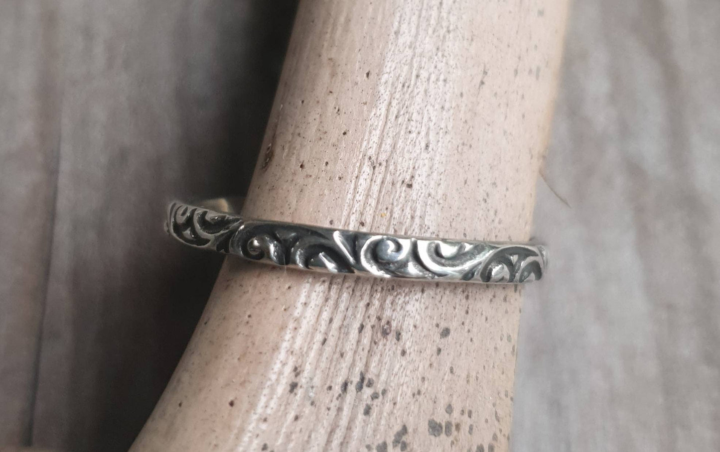 Silver stacker,2mmThin antique band,sterling silver,handmade,vintage scroll,Victorian pattern ring,