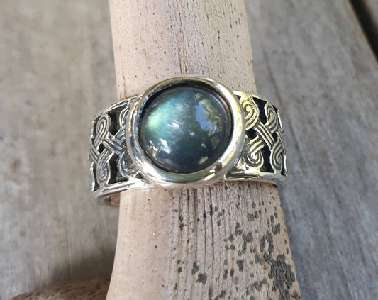 Labradorite  ring,Celtic band,sterling silver,tribal,ethnic,Maori, scroll ring,