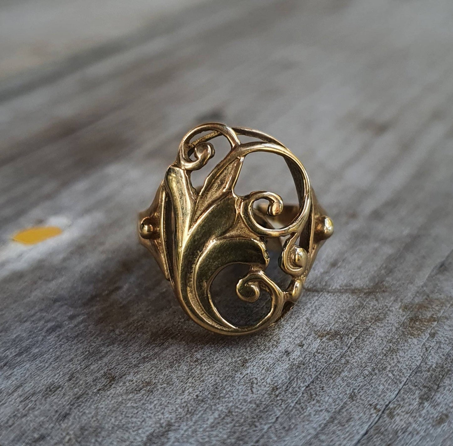 Gold scroll ring,9ct,9k gold,oval fine filigree,art nouveau,woodland,celtic tribal swirl