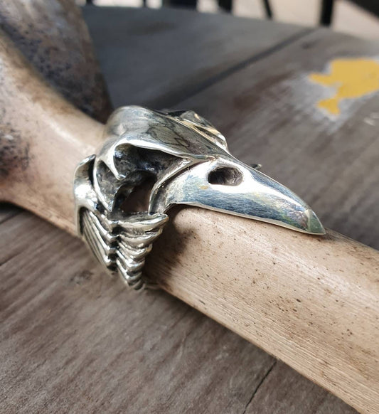 Large raven skull,heavy sterling silver,chunky long bird ring, Geiger,wizard steampunk,gothic,large claw,large ring,gauntlet,occult