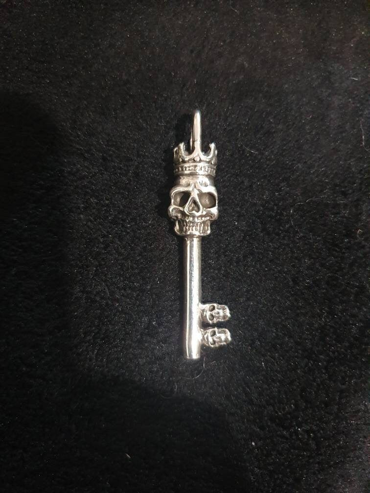 Large key,skull crown pendant,14gms sterling silver,long silver key ,steampunk ,rockabilly ,handmade,gothic punk,grunge,boho,biker,crown