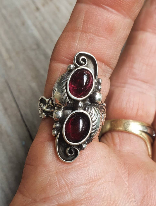 Garnet ring,leaf ring, sterling silver, alternative, steampunk, gothic, art nouveau,victorian, flower,rockabilly,long ring,boho,gypsy,tribal