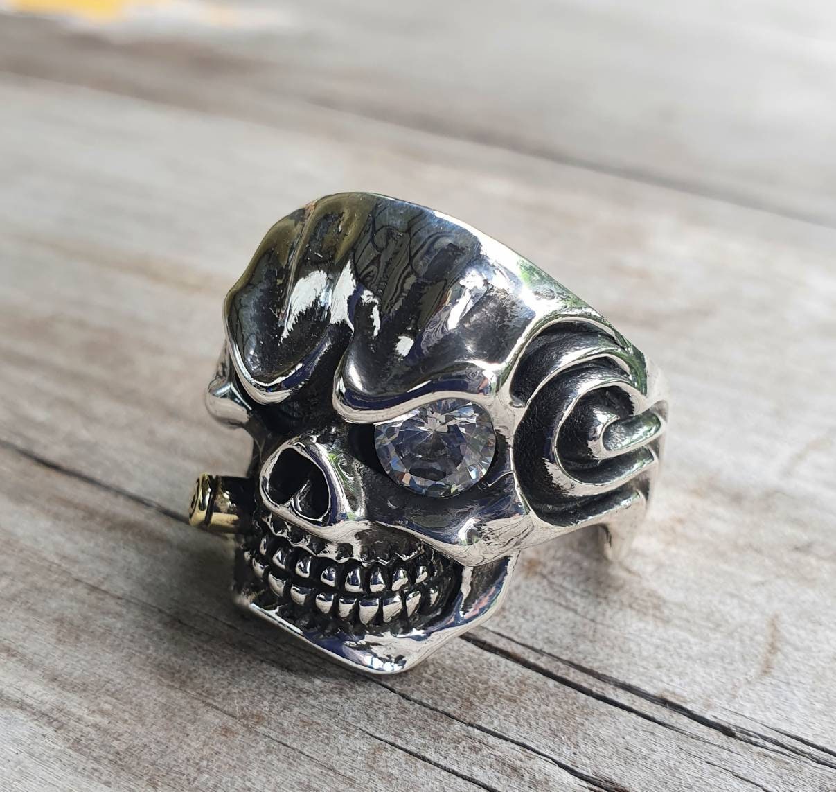 Skull ring,the boss,sterling silver,gothic, punk,hand made,pirate,mens fashion,grunge,hipster,