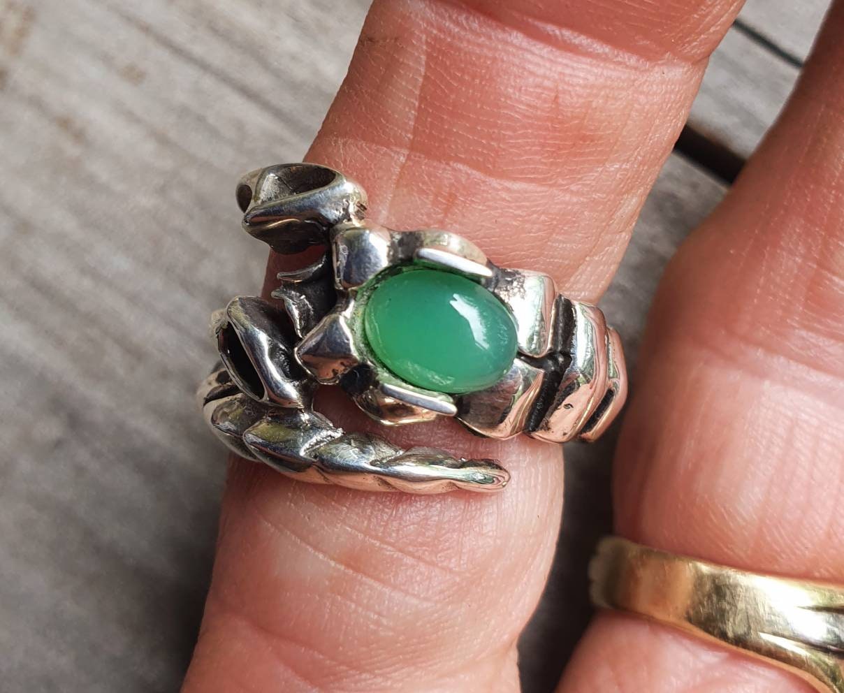 Scorpian ring, sterling silver,green cryhsophase solid,zodiac,starsign ring,