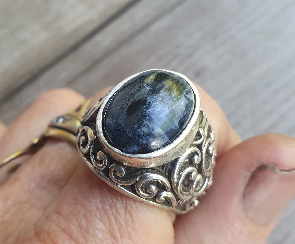 Pietersite,Tigers eye,chunky ring, sterling silver,beautiful scroll sides,vintage style,Japanese style waves,mens fashion,boho,