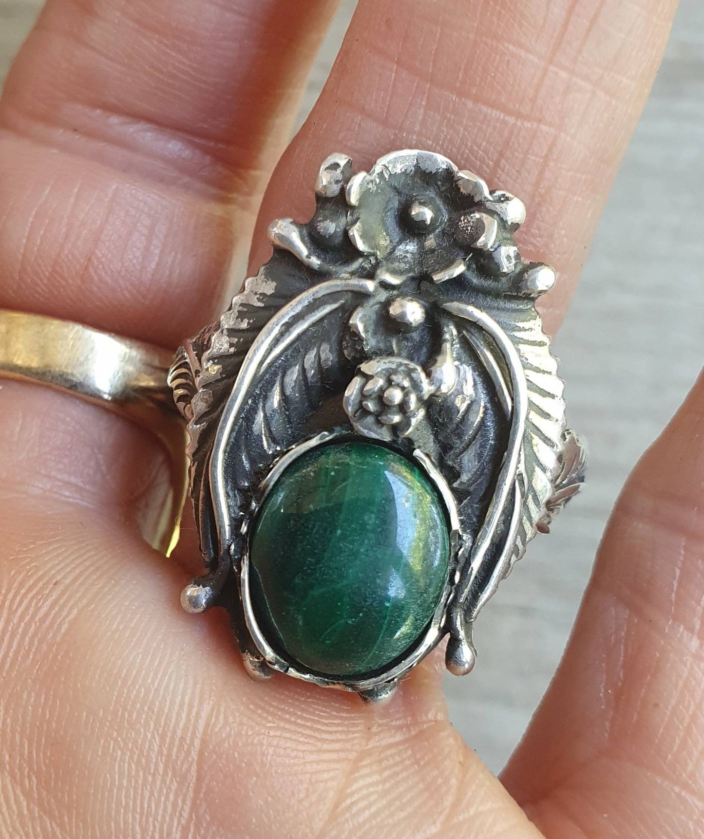 Malachite ring,sterling silver,Navajo Indian style,flower,leaf,boho,gypsy,tribal,handmade,women's fashion