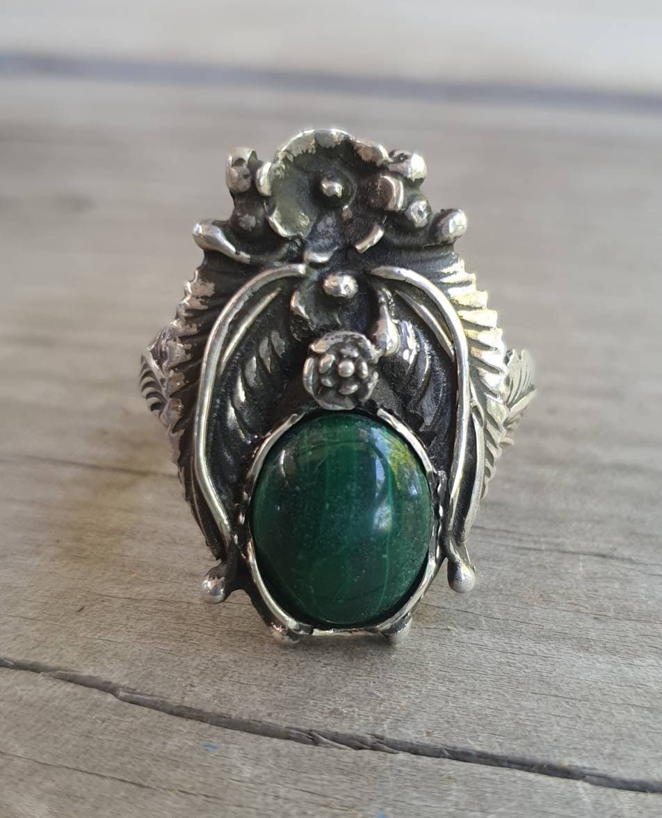 Malachite ring,sterling silver,Navajo Indian style,flower,leaf,boho,gypsy,tribal,handmade,women's fashion