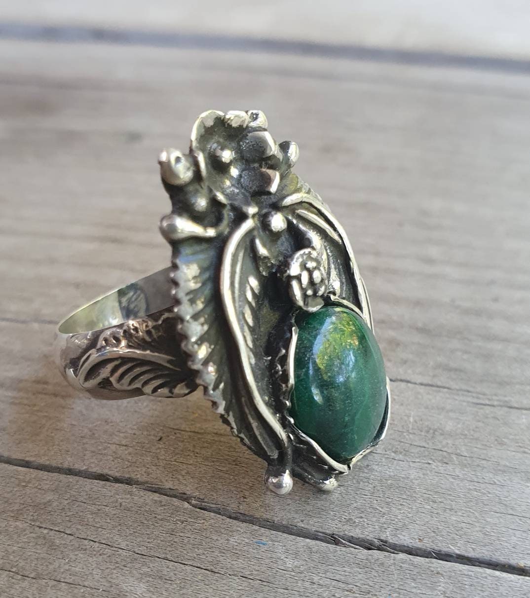 Malachite ring,sterling silver,Navajo Indian style,flower,leaf,boho,gypsy,tribal,handmade,women's fashion