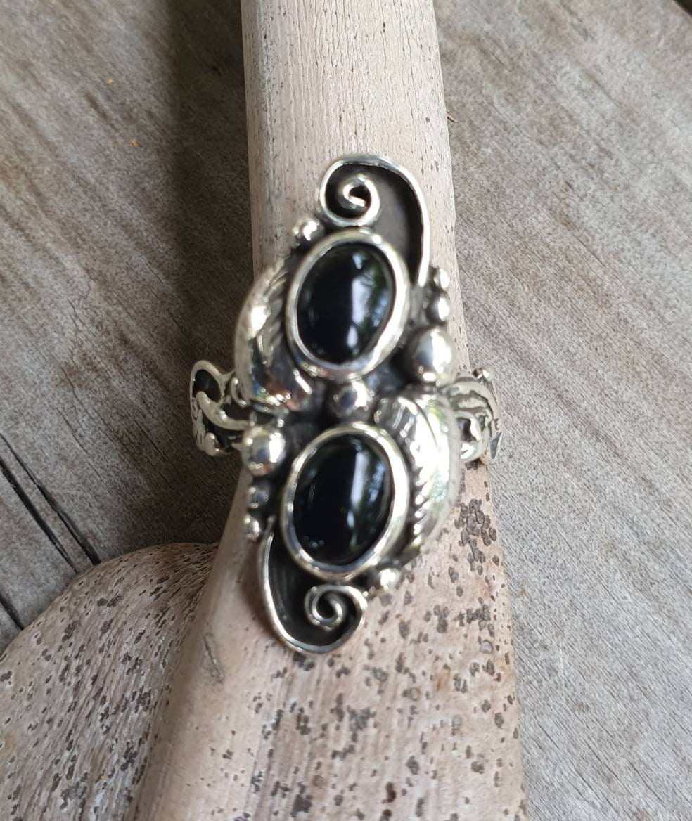 Onyx ring,leaf ring, sterling silver, alternative, steampunk, gothic, art nouveau,victorian, flower,rockabilly,long ring,boho,gypsy,tribal