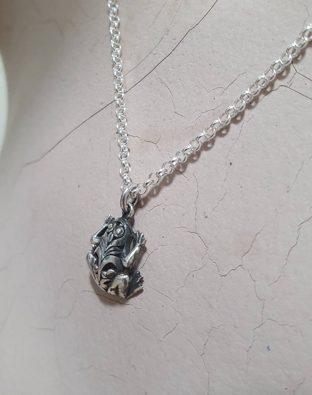 frog pendant,sterling silver,filegree,charm or pendant,handmade,toad, woodland,bufo