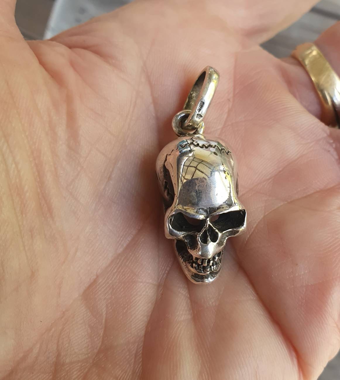 skull pendant,sterling silver,Great detail,Good size,