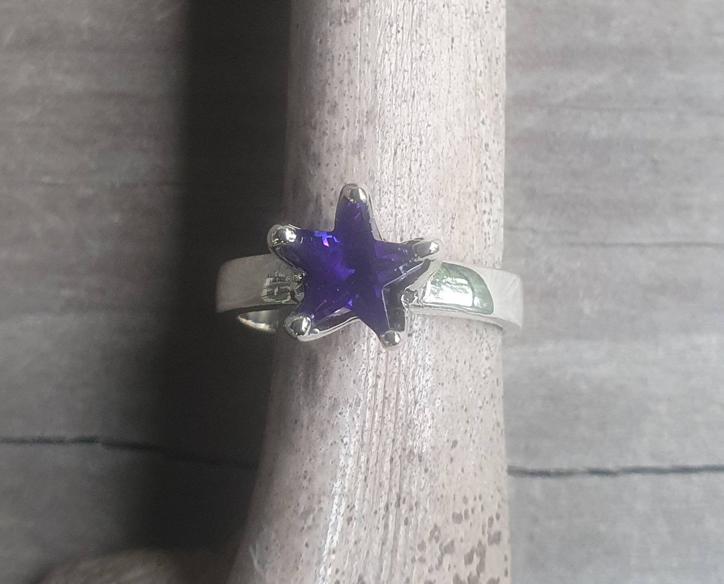 star ring,sterling silver solitare,purple cubic zirconia star,five pointed star,solid ring,unisex,boho,designer fashion,