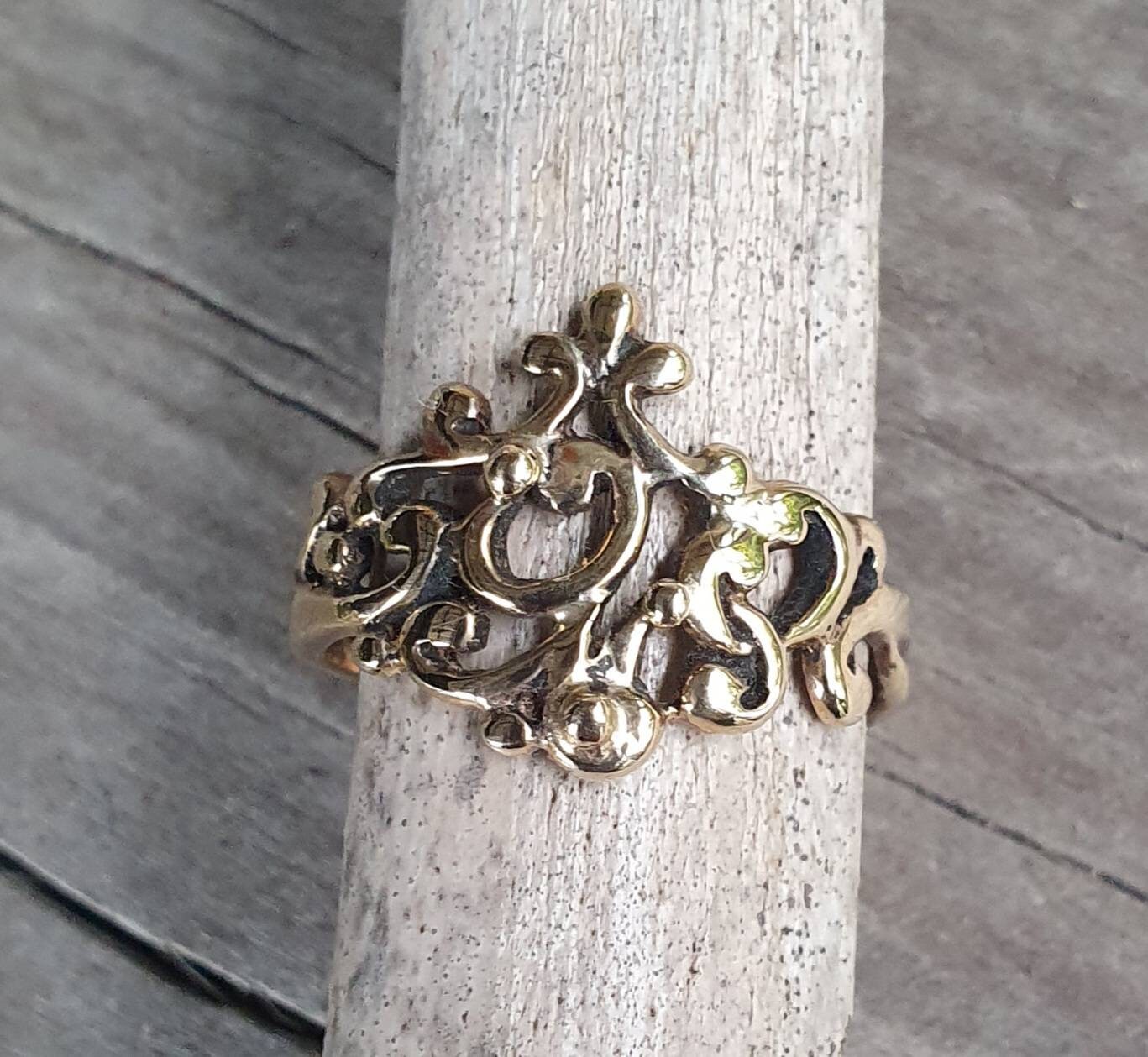 Gold scroll ring,solid 9ct/9k gold,dainty filegree,swirl,art nouveau,woodland  swirl,chevron