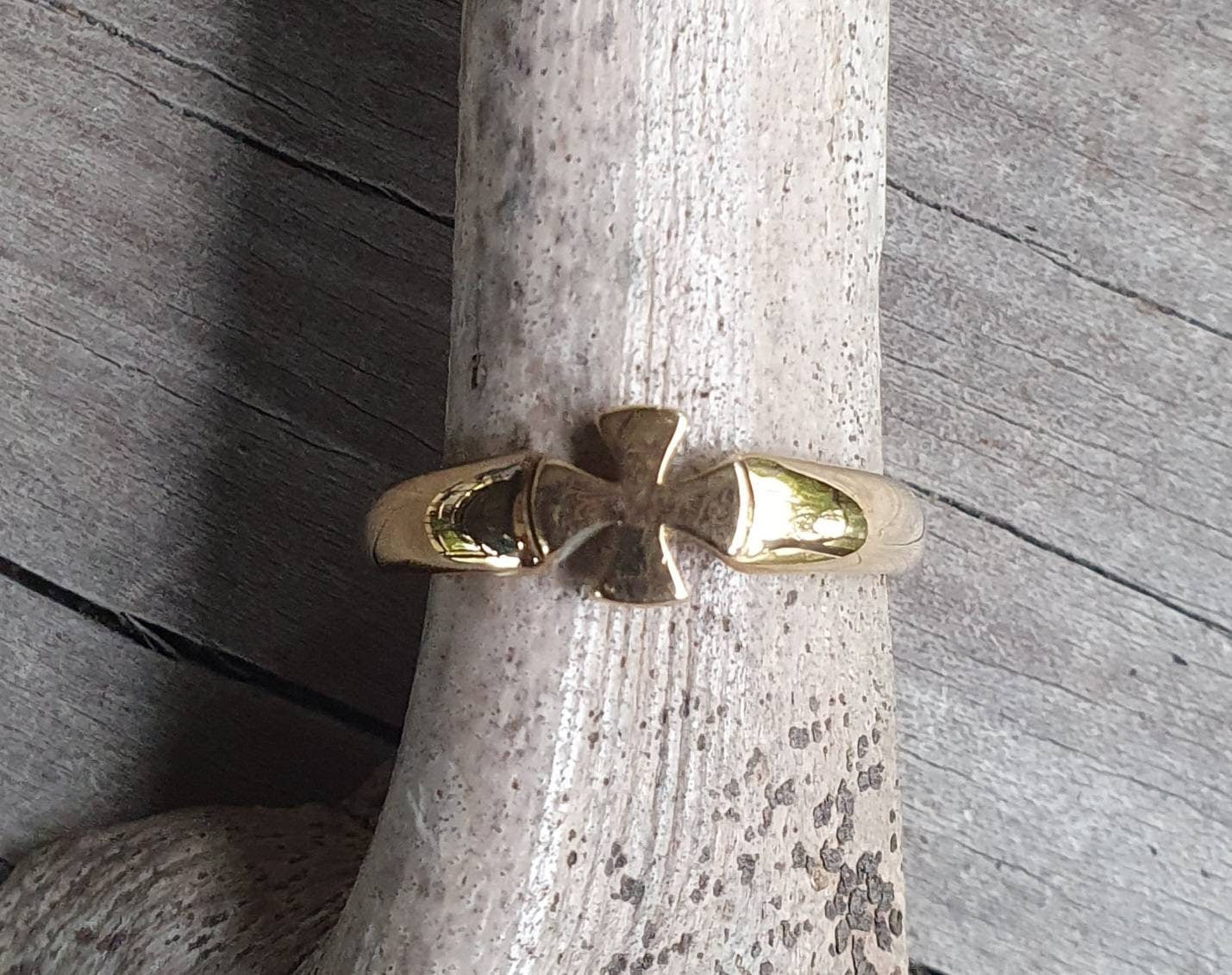 Small gold cross ring,solid 9ct gold(not plated),pinkie ring,mini maltese cross,even sided cross, steampunk,gothic,knights templar