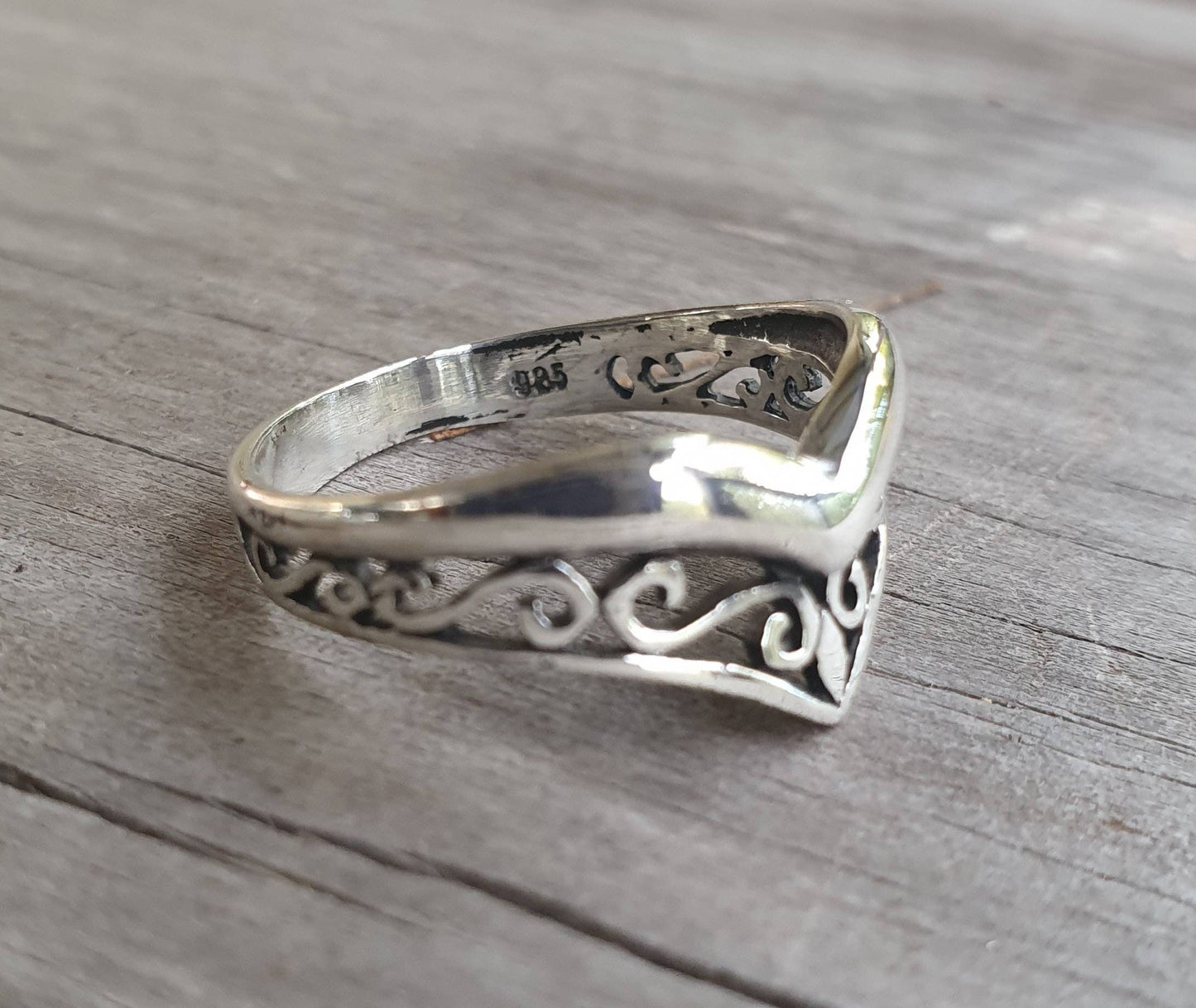 Chevron filegree ring,scroll,sterling silver,v ring,gothic,art nouveau, victorian,vintage,handmade,designer,boho,gypsy,hipster,