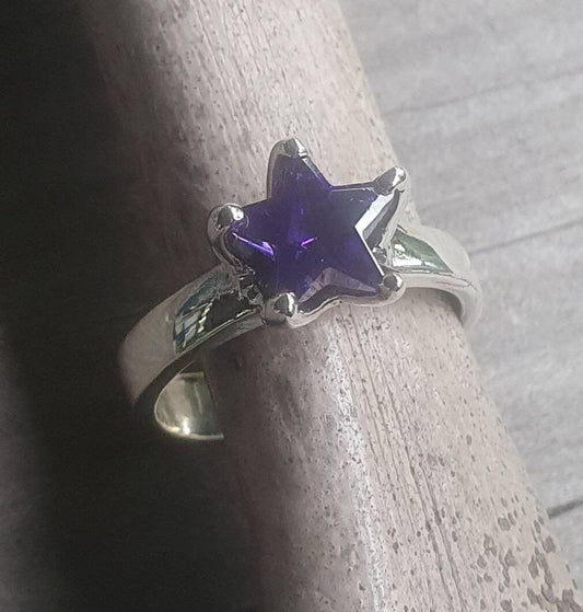 star ring,sterling silver solitare,purple cubic zirconia star,five pointed star,solid ring,unisex,boho,designer fashion,