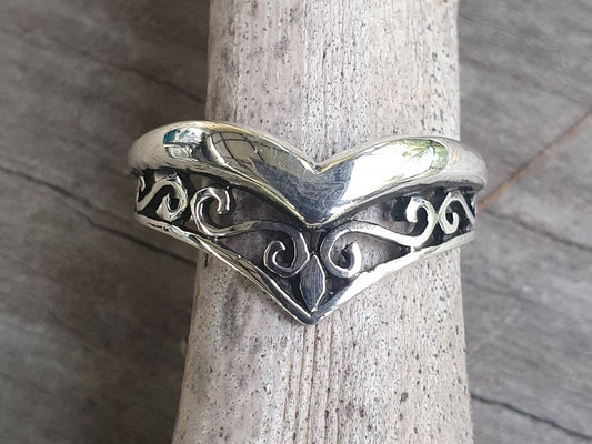 Chevron filegree ring,scroll,sterling silver,v ring,gothic,art nouveau, victorian,vintage,handmade,designer,boho,gypsy,hipster,