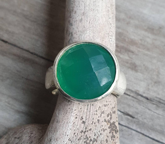 Large gemstone ring,sterling silver,green onyx,chunky ring,green stone,boho,handmade, retro ring,modern,industrial,signet