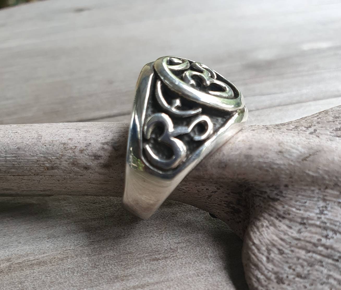 OM ring,sterling silver,signet ring, yoga,spiritual,budda, hindu, boho,new age,handmade