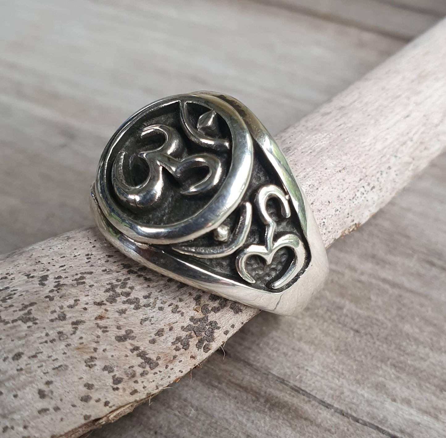 OM ring,sterling silver,signet ring, yoga,spiritual,budda, hindu, boho,new age,handmade