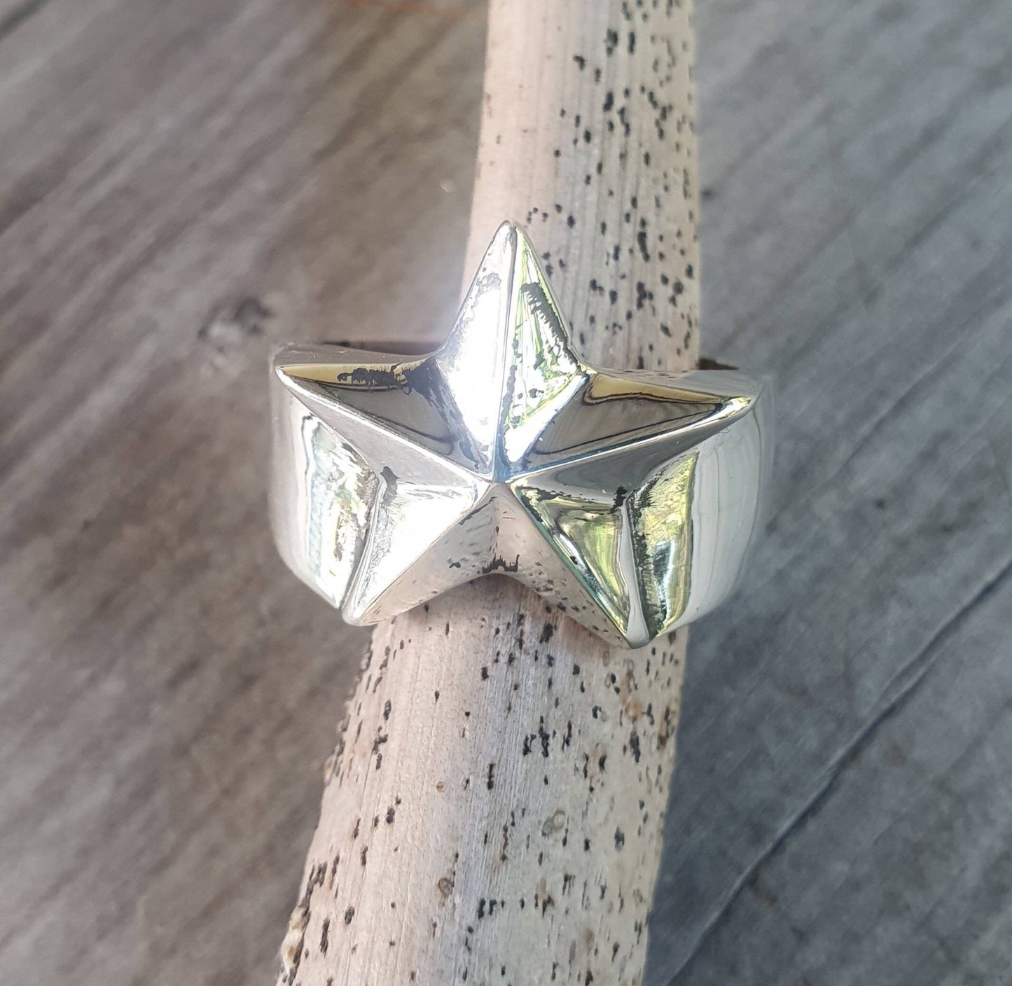 star ring,Sterling silver,medium caltex star,astrology,5 pointed star,goddess,boho,chunky,new age,