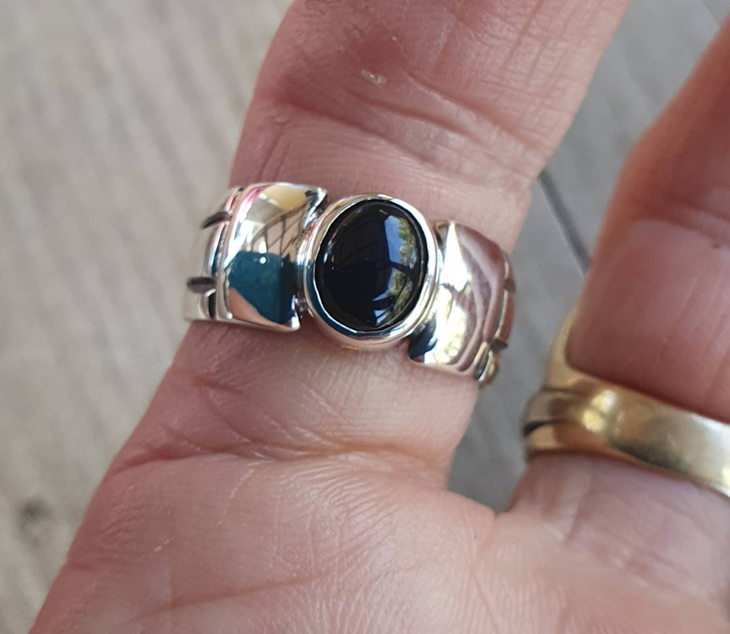 Onyx ring,cabachon ring,sterling silver,unisex band,handmade,boho,gypsy,gemstone ring,silver wedding ring,new age,