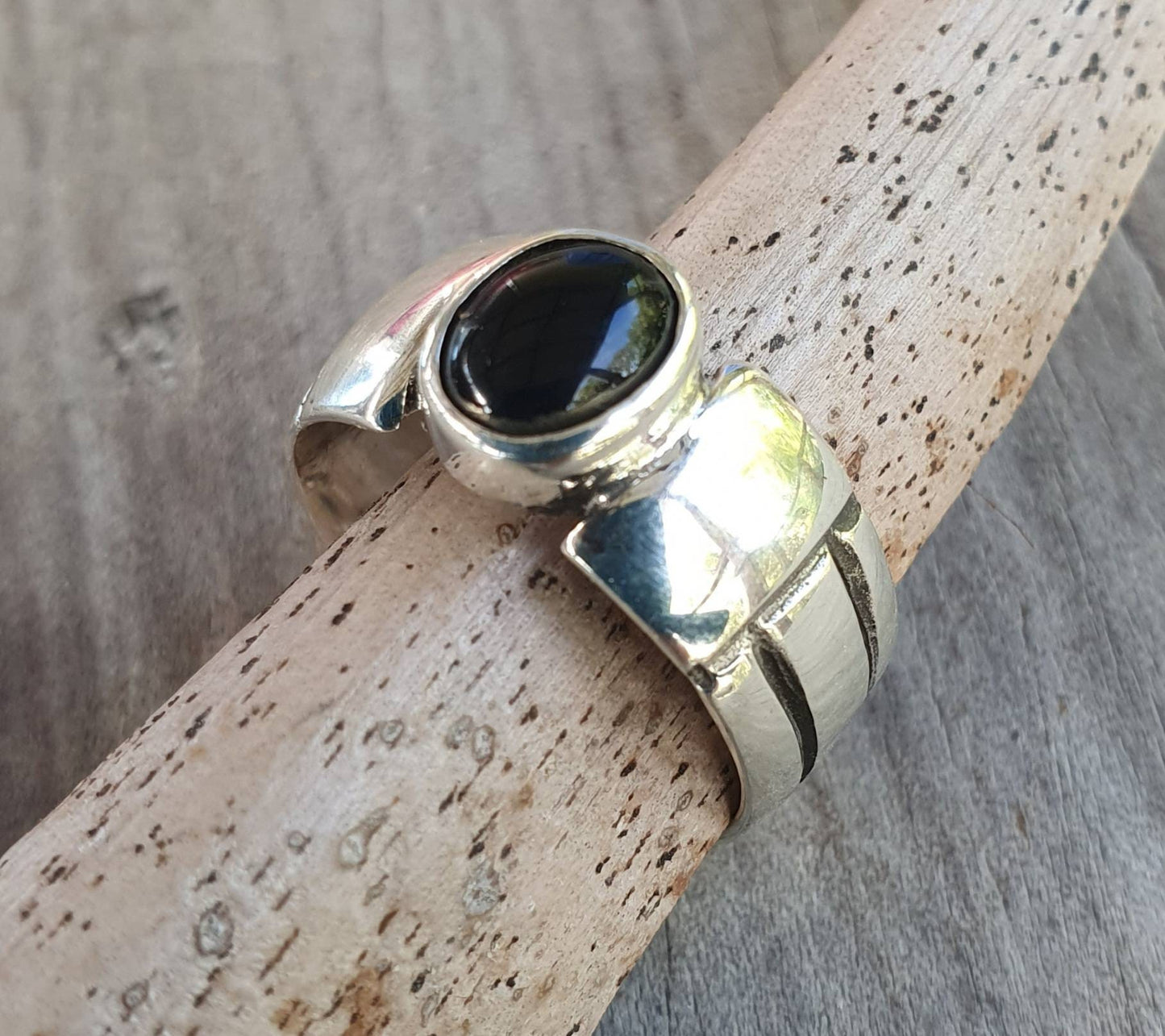 Onyx ring,cabachon ring,sterling silver,unisex band,handmade,boho,gypsy,gemstone ring,silver wedding ring,new age,