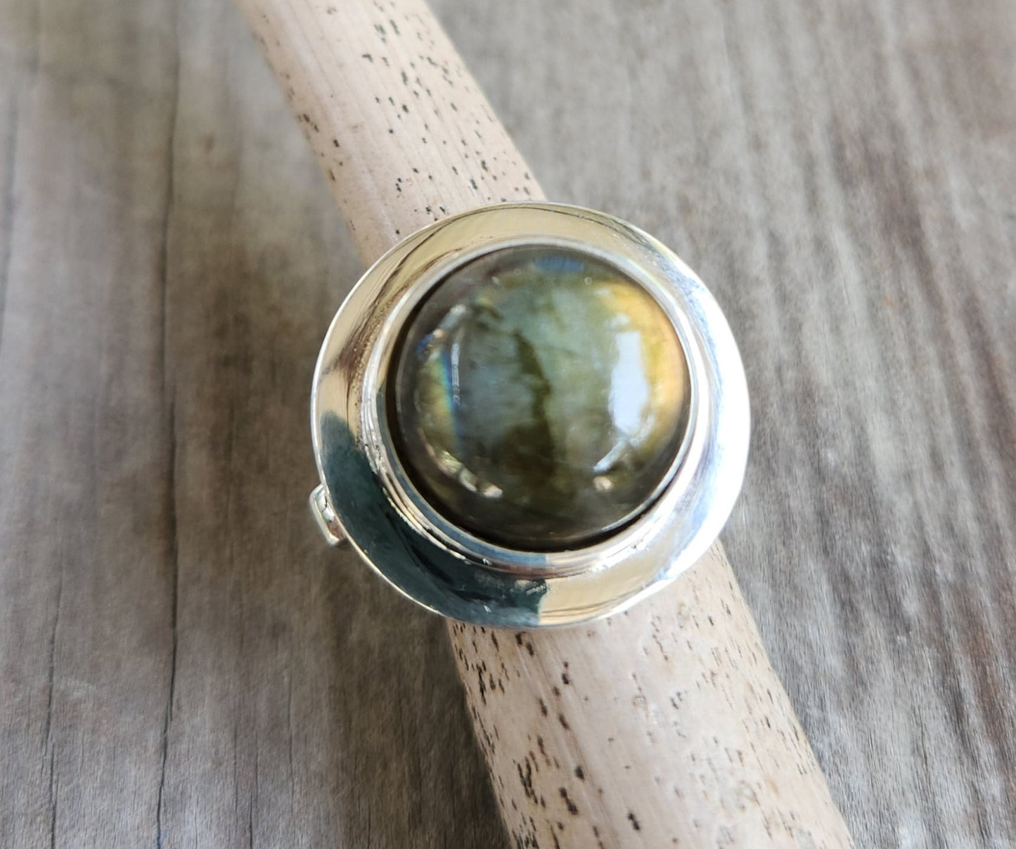 Labradorite ring,sterling silver,chunky ring,wedding ring,golden stone,boho,gemstone ring,handmade, retro ring,modern,industrial,