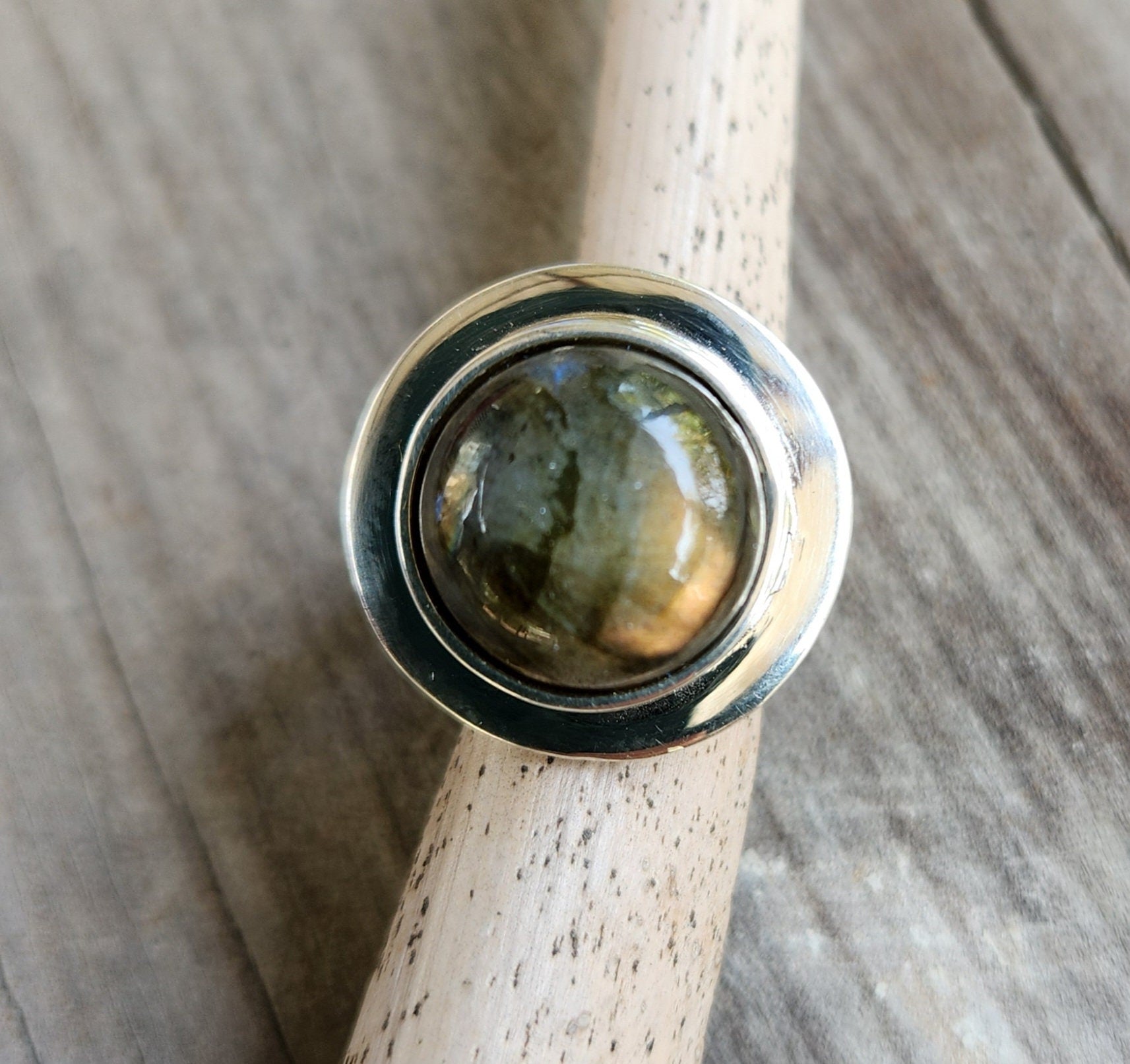 Labradorite ring,sterling silver,chunky ring,wedding ring,golden stone,boho,gemstone ring,handmade, retro ring,modern,industrial,