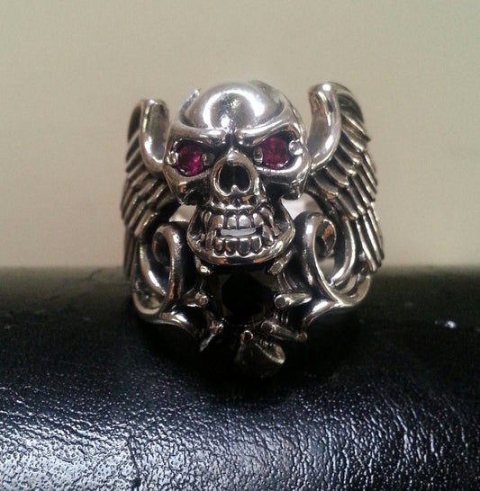 vampire ring,skull ring,sterling silver,winged skull ring,steampunk, victorian ,gothic pun, biker ring