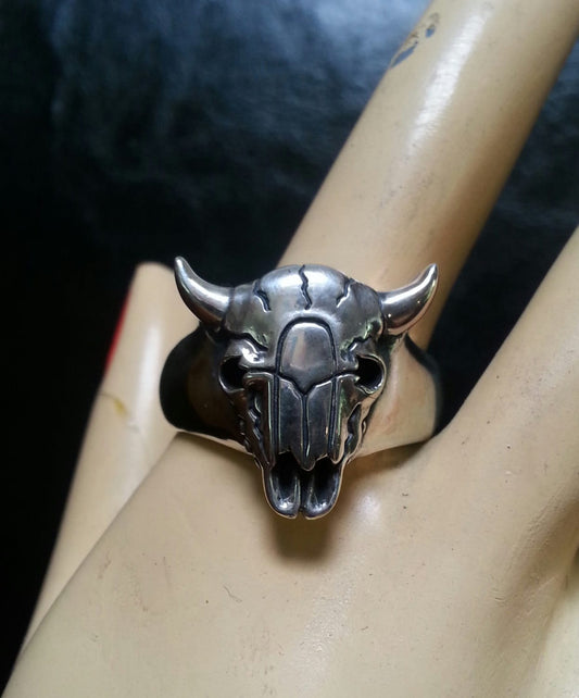 Buffalo skull ring,Sterling silver, bull skull, horn,tribal, indian, cowboy, country, western,hipster style,rockabilly,mens fashion,handmade