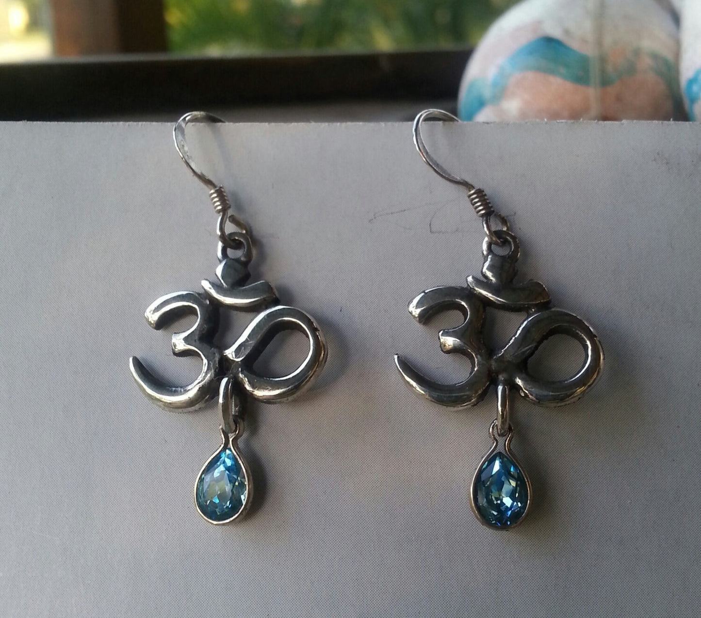 OM STERLING SILVER blue stone drop earrings