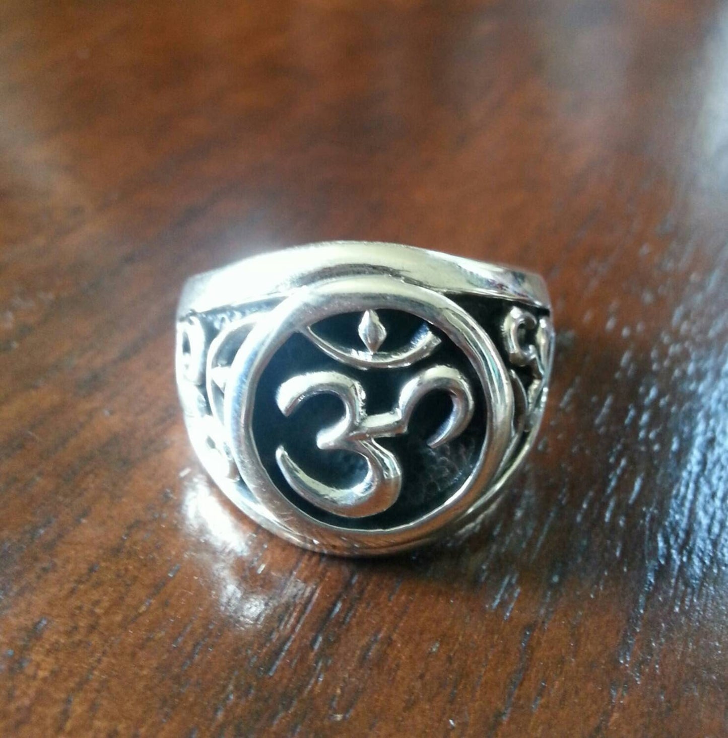 OM ring,sterling silver,mans  ring,signet,yoga,spiritual,boho,divine,new age,budda,Hindi,handmade,hippy,made to order,indian symbol,