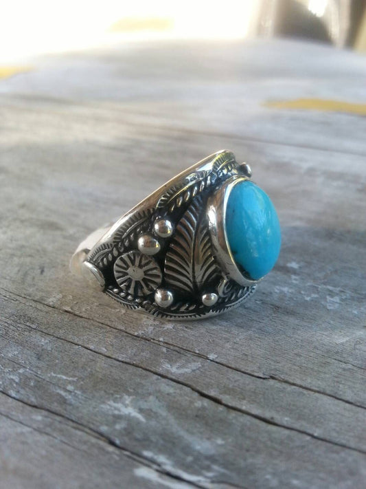 Turquoise ring,sterling silver, Navajo Indian style,unisex, wedding ring,boho,tribal,gypsy,shabby chic,stone ring,gemstone ring,large stone